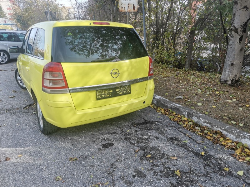 Opel Zafira 1.6 кожа, снимка 3 - Автомобили и джипове - 45014609