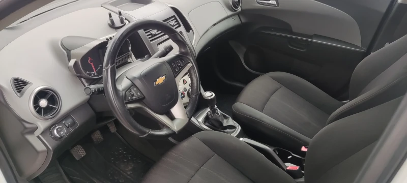 Chevrolet Aveo, снимка 8 - Автомобили и джипове - 48353359