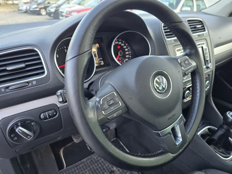 VW Golf 1.6TDI H-LINE , снимка 11 - Автомобили и джипове - 48763066