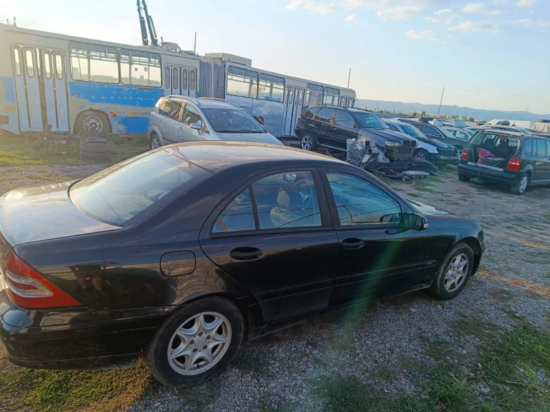 Mercedes-Benz C 200 200cdi, снимка 3 - Автомобили и джипове - 52028722