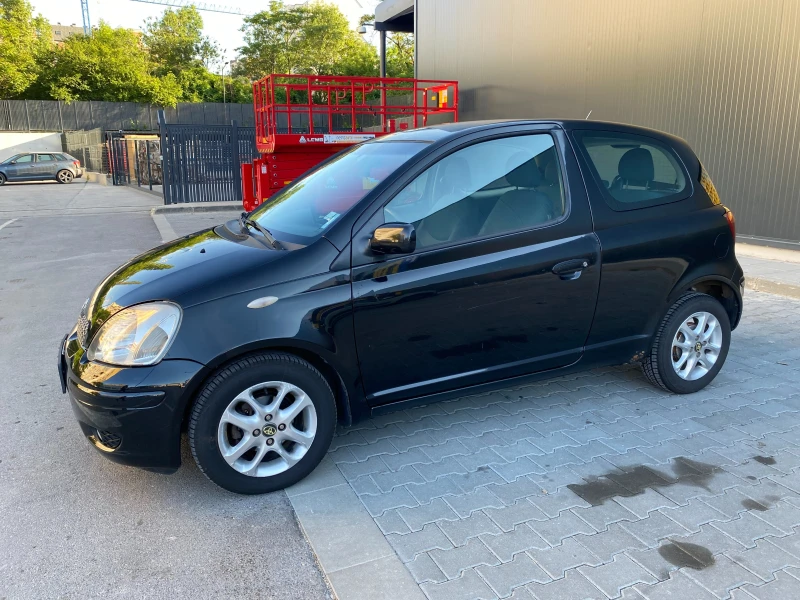 Toyota Yaris 1.3 VVT-i, снимка 3 - Автомобили и джипове - 52068923