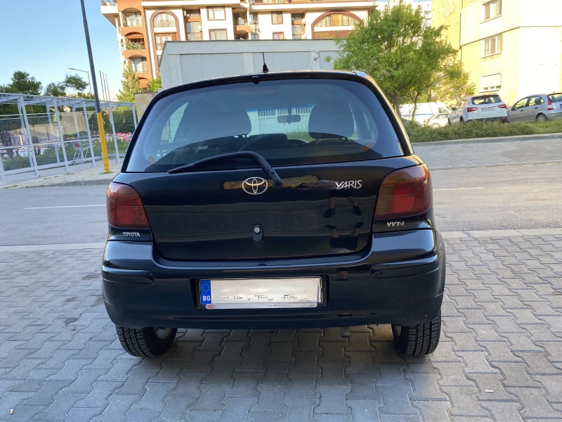 Toyota Yaris 1.3 VVT-i, снимка 6 - Автомобили и джипове - 52068923