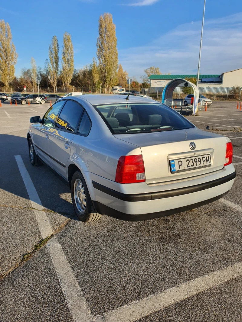 VW Passat 1.6, снимка 5 - Автомобили и джипове - 52249833