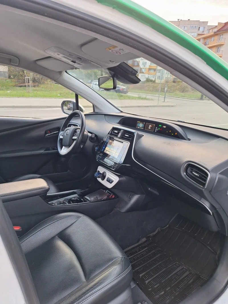 Toyota Prius 1.8 hybrid , снимка 14 - Автомобили и джипове - 52280847