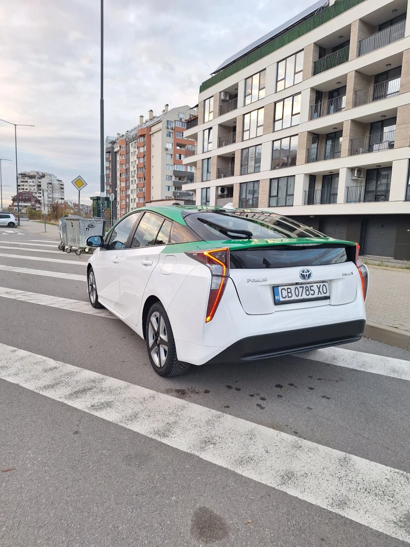 Toyota Prius 1.8 hybrid , снимка 5 - Автомобили и джипове - 52280847