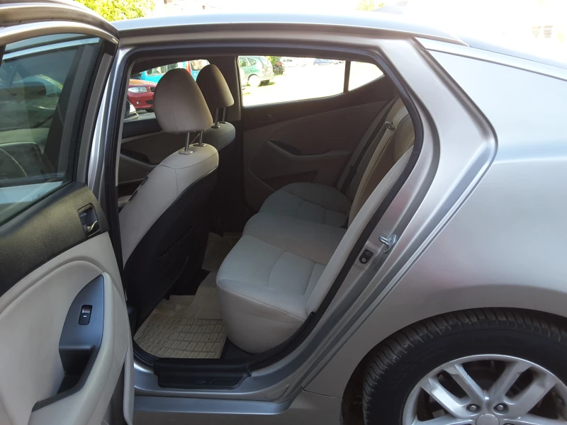 Kia Optima 2.4i АВТОМАТ, снимка 9 - Автомобили и джипове - 52348152