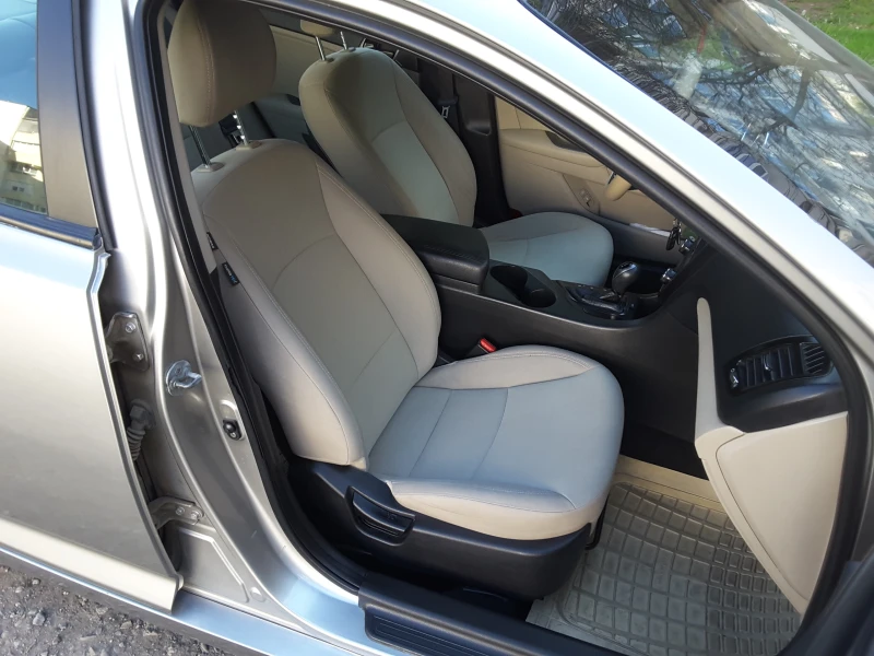 Kia Optima 2.4i АВТОМАТ, снимка 13 - Автомобили и джипове - 52348152