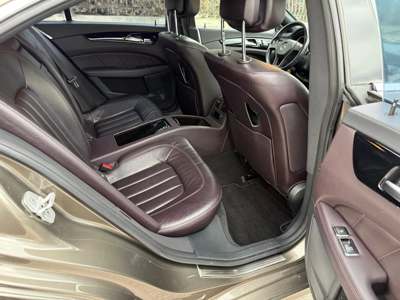 Mercedes-Benz CLS 550 4Matic AMG-Line, снимка 16 - Автомобили и джипове - 53012016