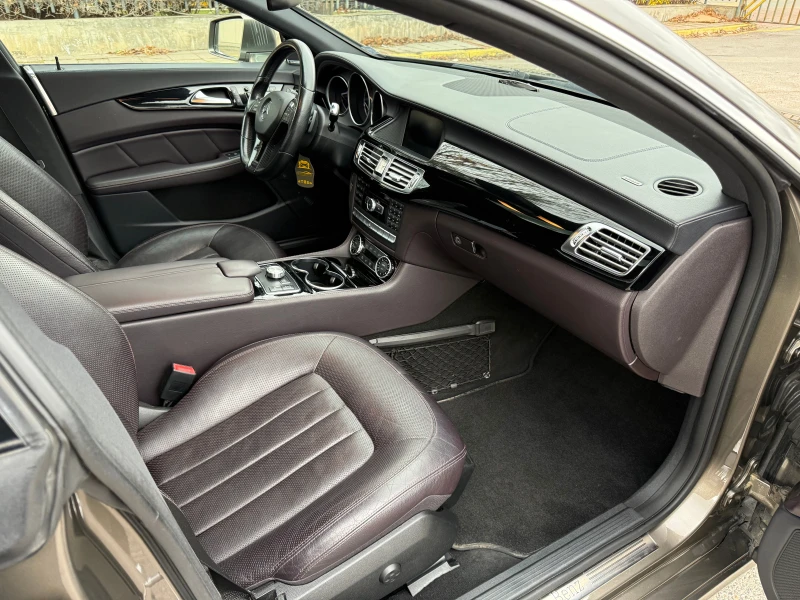 Mercedes-Benz CLS 550 4Matic AMG-Line, снимка 14 - Автомобили и джипове - 53012016