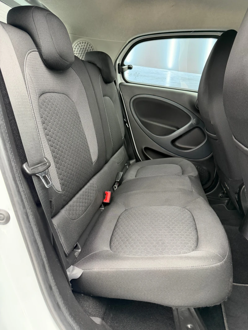 Smart Forfour EQ /22kw/Tempo/, снимка 14 - Автомобили и джипове - 53303139