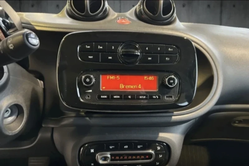 Smart Forfour EQ /22kw/Tempo/, снимка 9 - Автомобили и джипове - 53303139