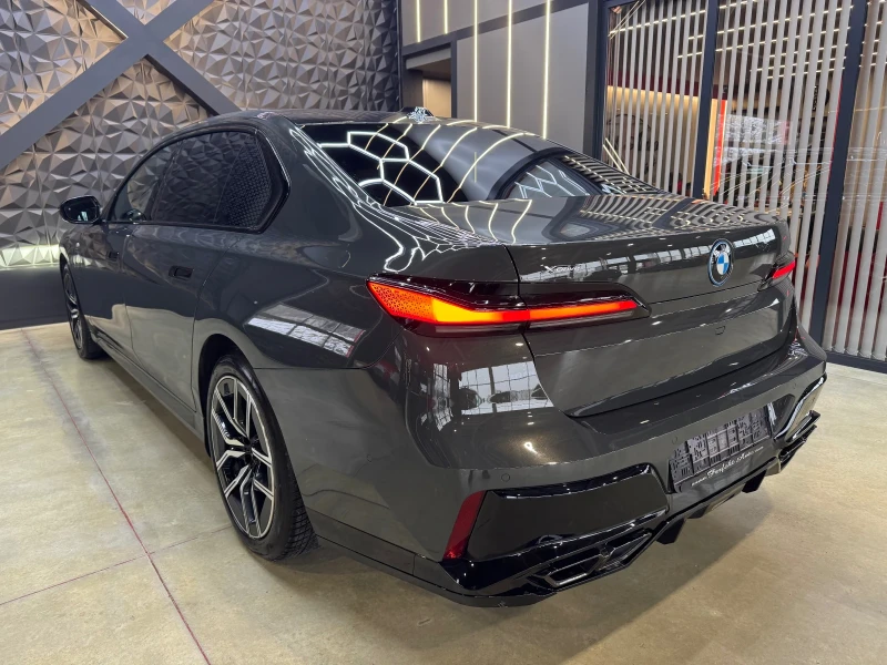 BMW 750 e xDrive * FULL Екстри* B&W* ПАНОРАМА* M PACKET* , снимка 3 - Автомобили и джипове - 53526338