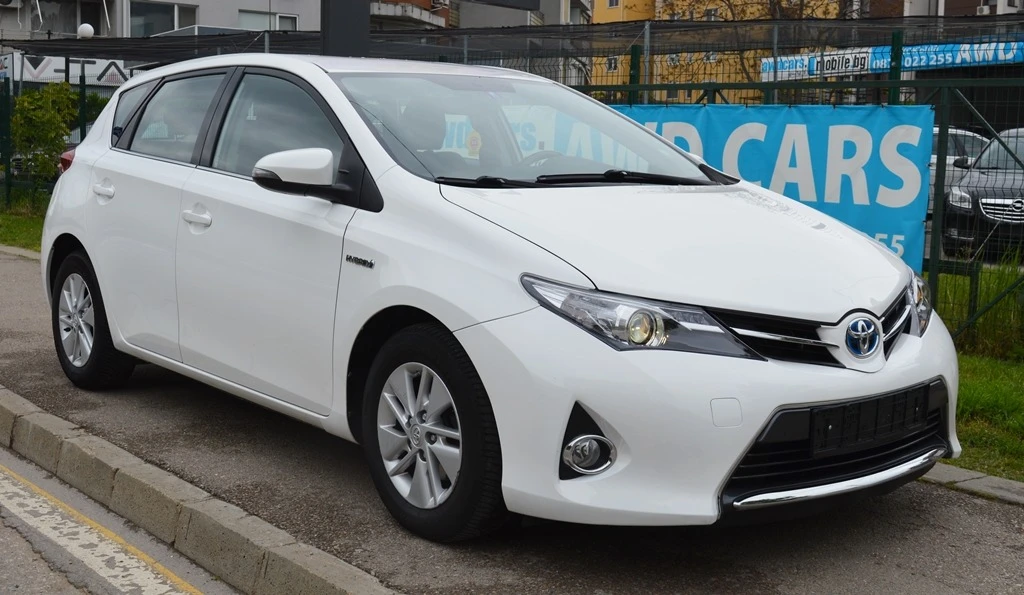 Toyota Auris 1.8i HYBRID - ЧИСТО НОВА ХИБРИДНА БАТЕРИЯ! - изображение 3