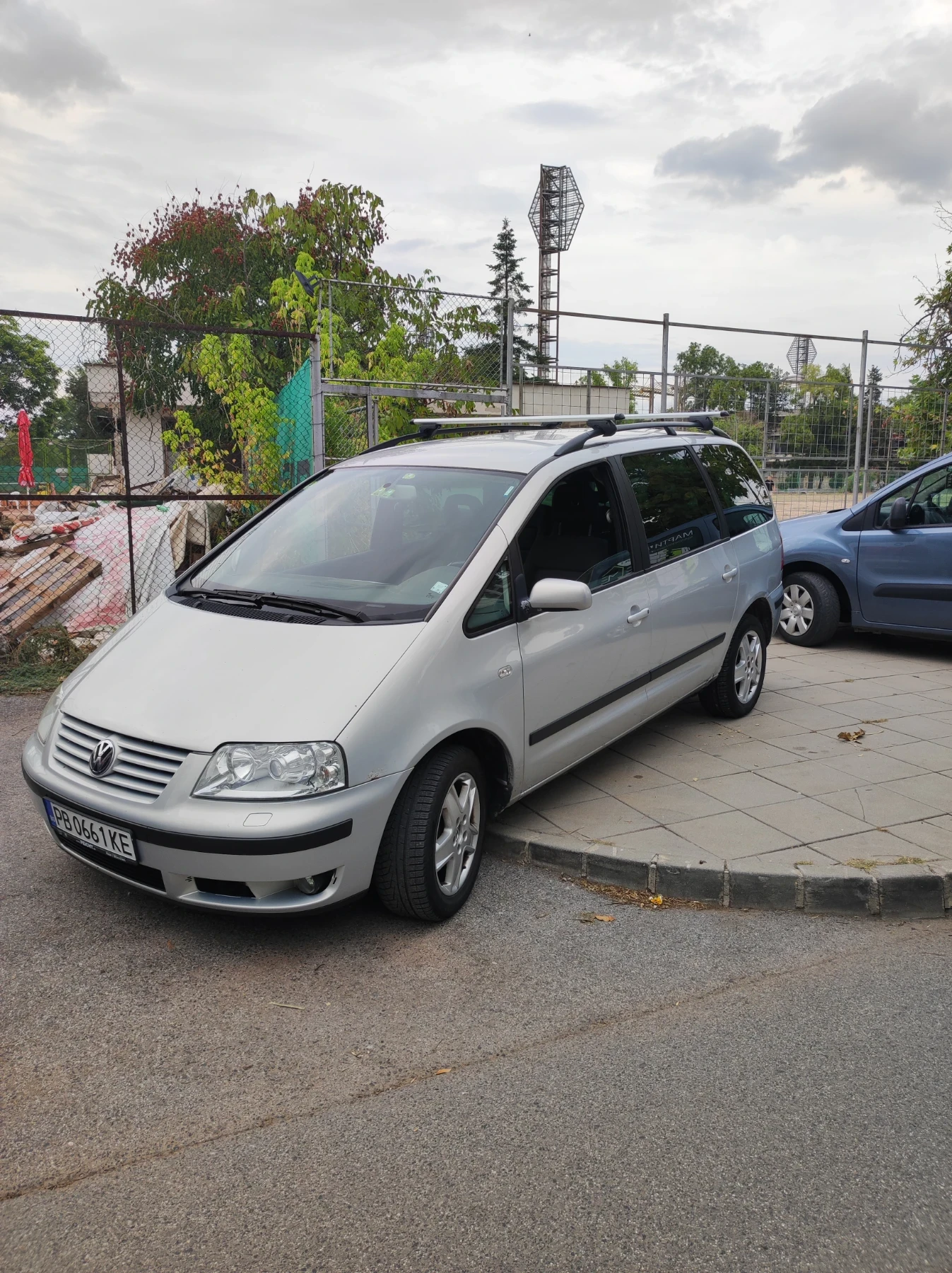 VW Sharan 1.9 Автоматик 116 кс - изображение 2