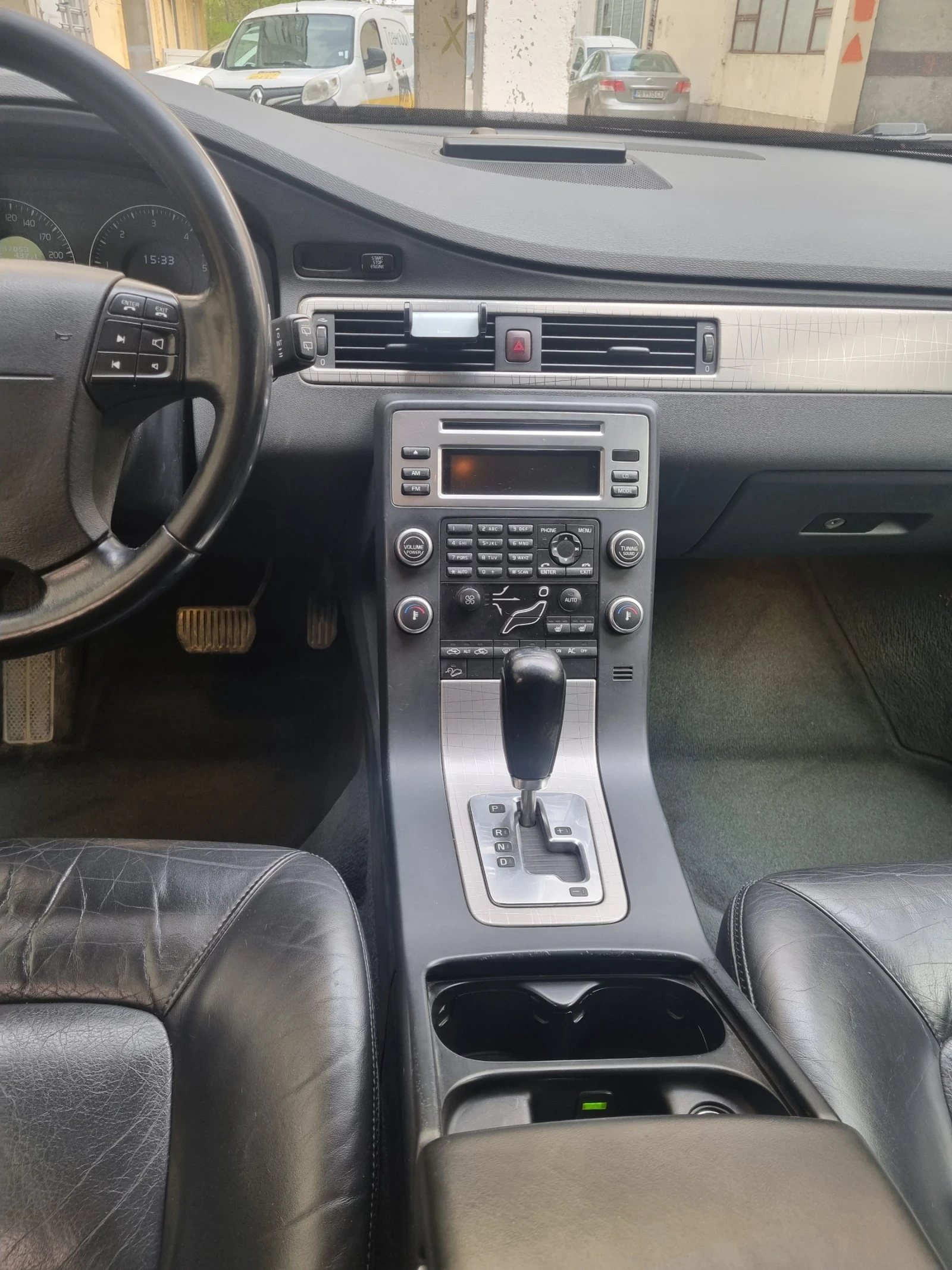 Volvo Xc70 D5 AWD - изображение 3