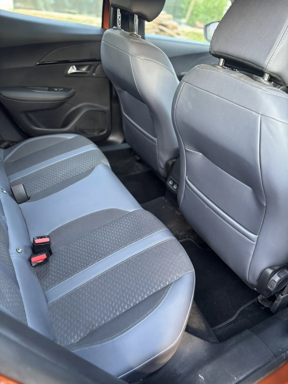 Peugeot 2008, снимка 7 - Автомобили и джипове - 54910928