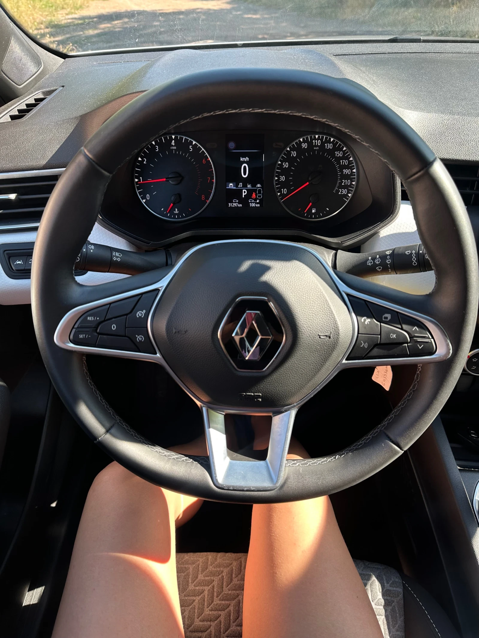 Renault Clio, снимка 12 - Автомобили и джипове - 54910928