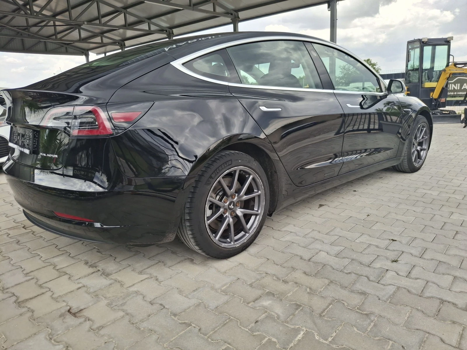 Tesla Model 3 4x4* * DualMotor* * Premium  - изображение 7