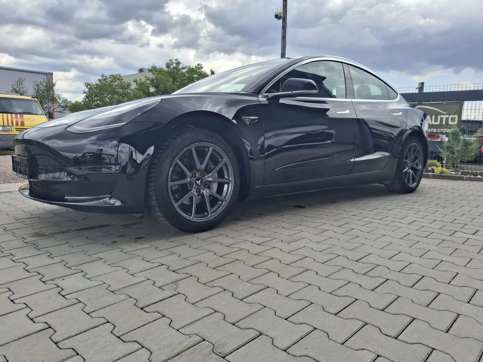 Tesla Model 3 4x4* * DualMotor* * Premium  - изображение 4