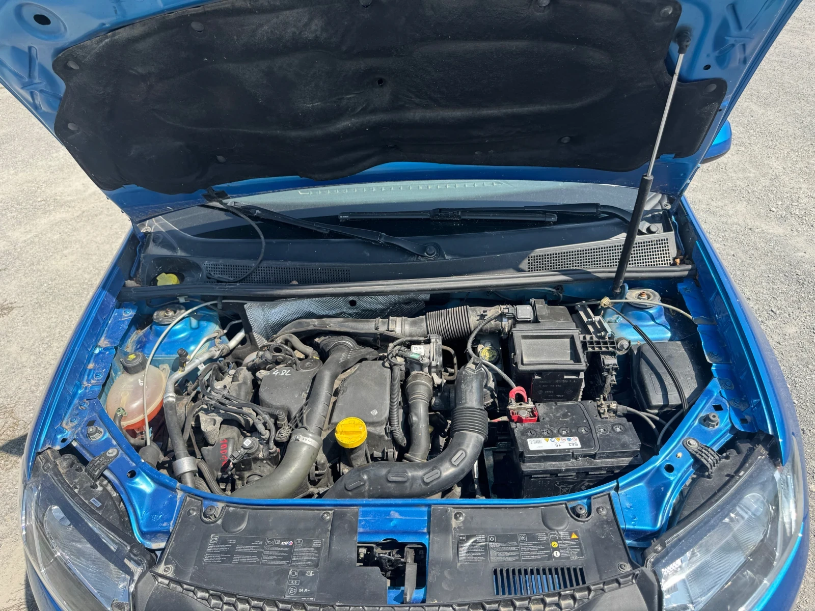 Dacia Sandero Stepway 1.5 dCi 90 - изображение 8