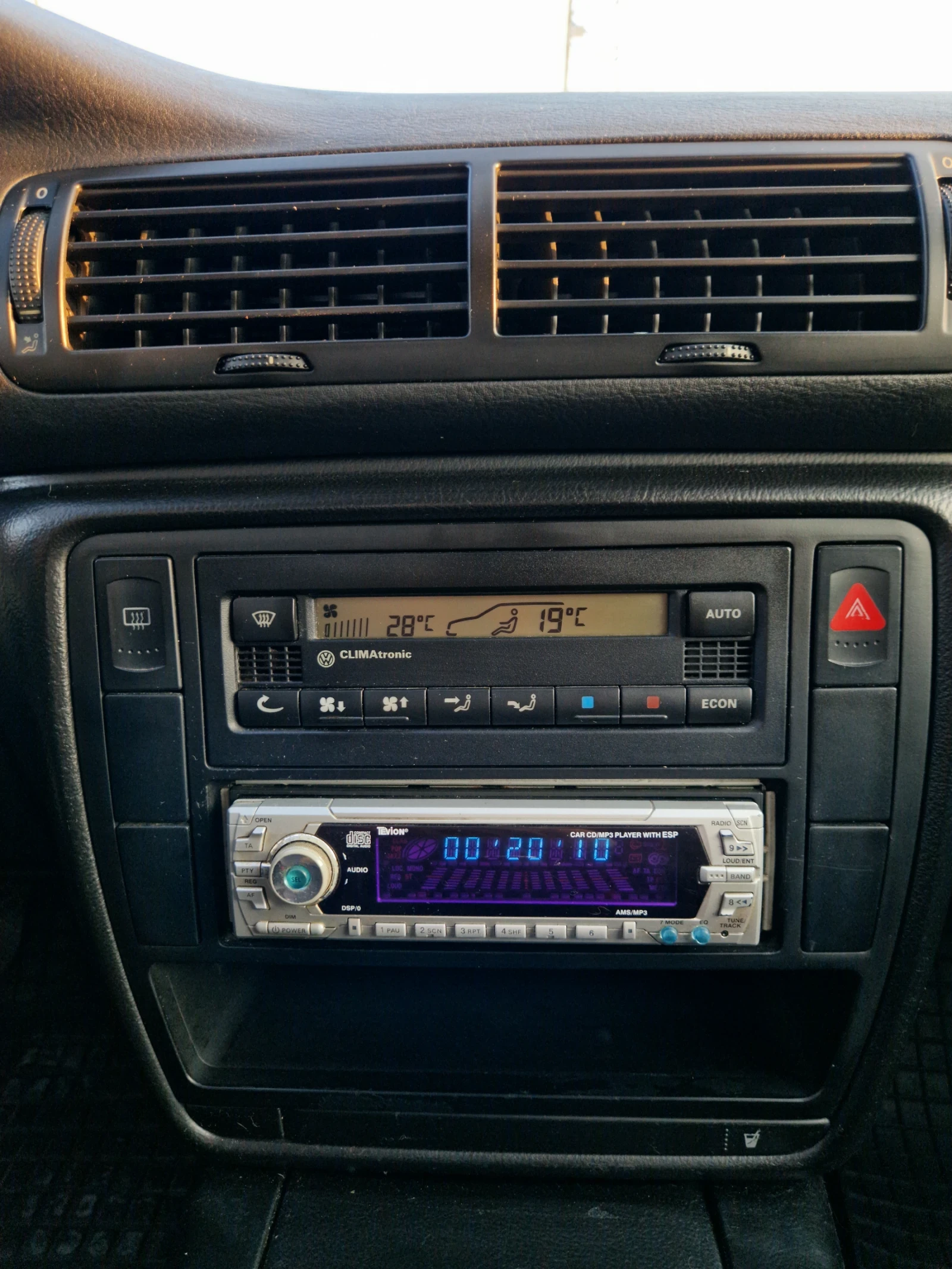 VW Passat 1.6 | Mobile.bg   11