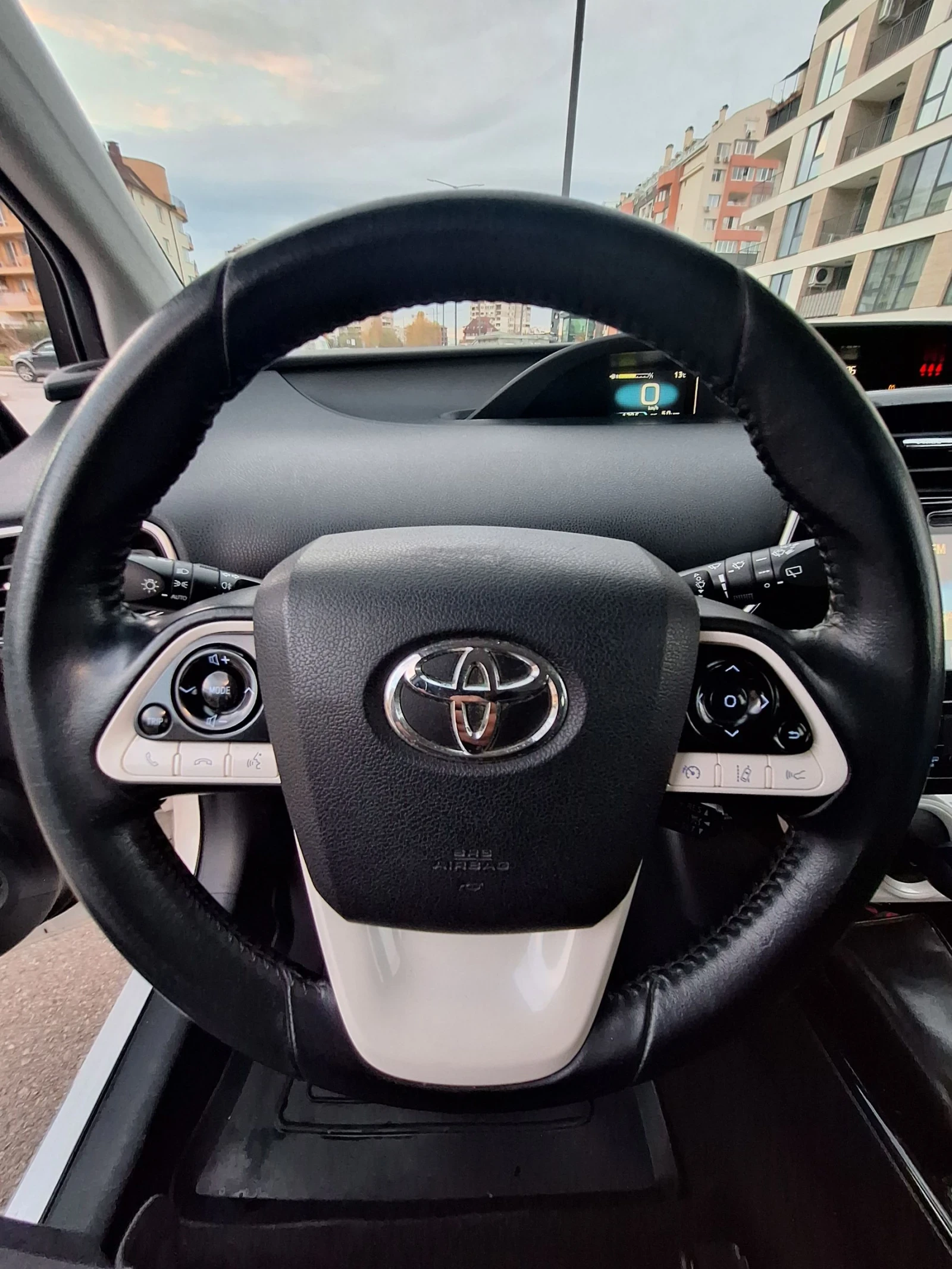 Toyota Prius 1.8 hybrid  | Mobile.bg � ����������� 13