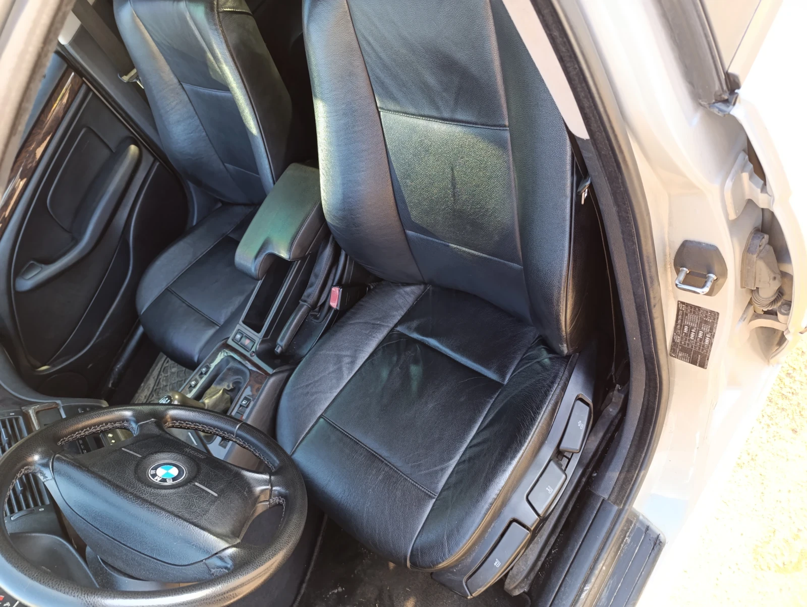 BMW 320, снимка 7 - Автомобили и джипове - 53747452