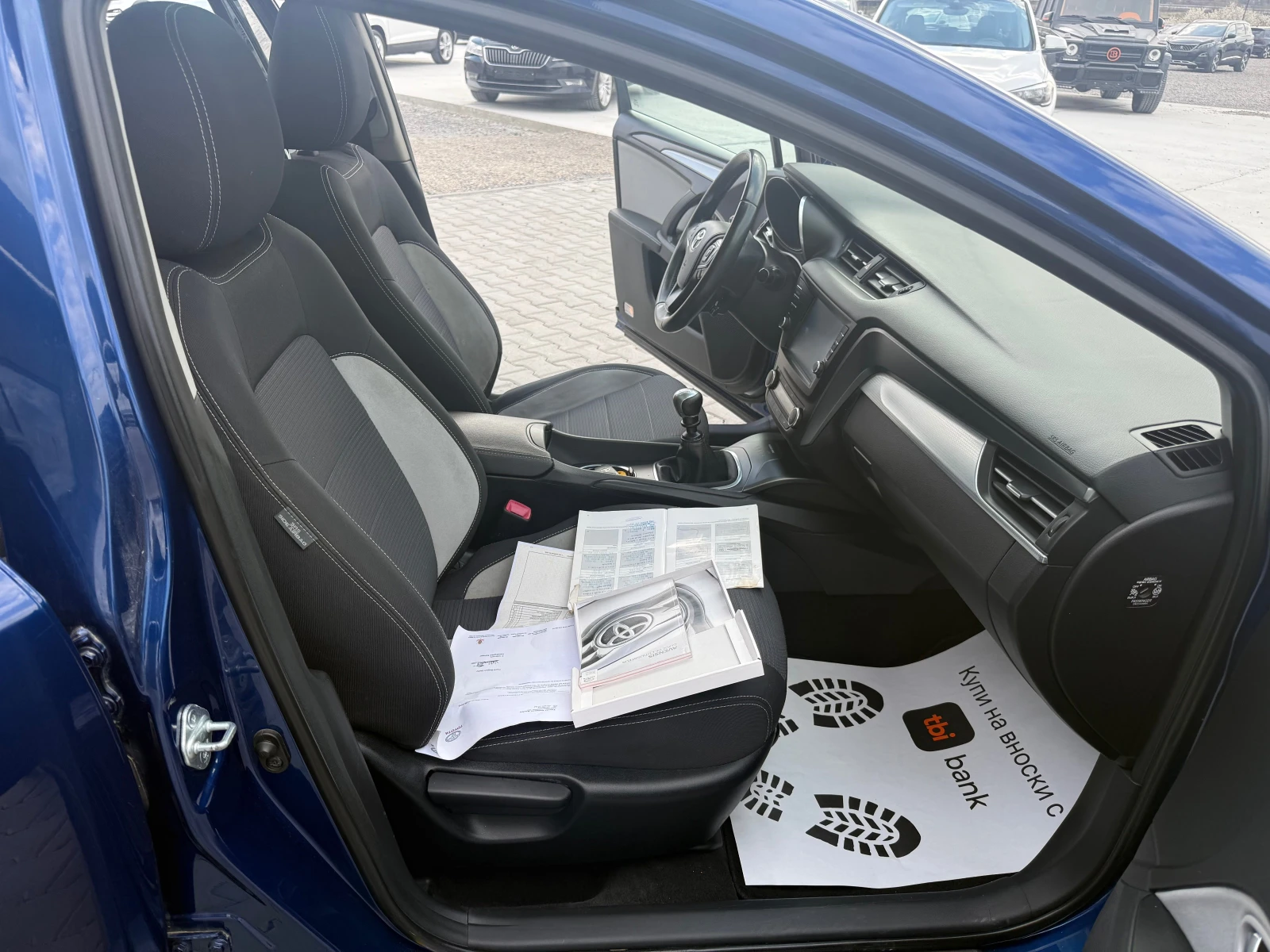 Toyota Avensis 1.6d4d Собствен лизинг !!!, снимка 13 - Автомобили и джипове - 54068557