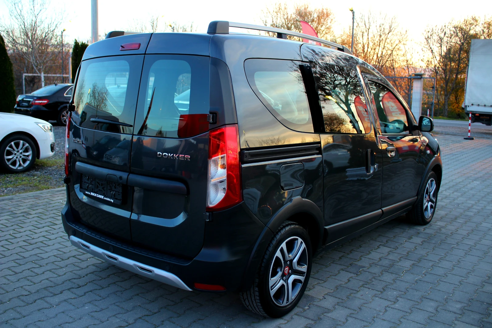 Dacia Dokker STEPWAY 1.5DCi* EURO 6D* СОБСТВЕН ЛИЗИНГ, снимка 6 - Автомобили и джипове - 54115669