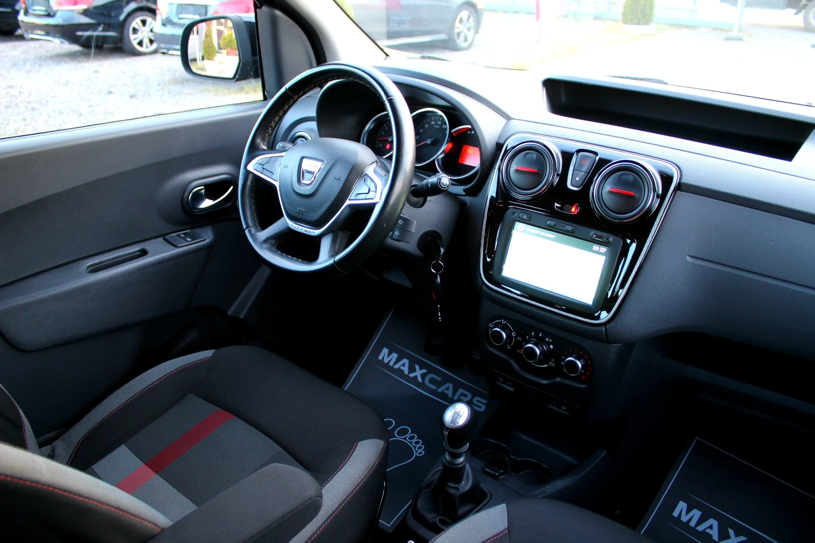 Dacia Dokker STEPWAY 1.5DCi* EURO 6D* СОБСТВЕН ЛИЗИНГ, снимка 11 - Автомобили и джипове - 54115669