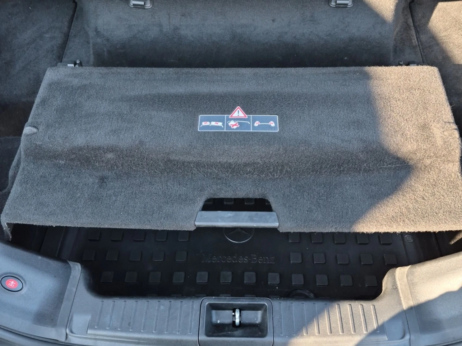 Mercedes-Benz SL 500 Lane assist/Amg Line/Keyless/Navi , снимка 14 - Автомобили и джипове - 54194273