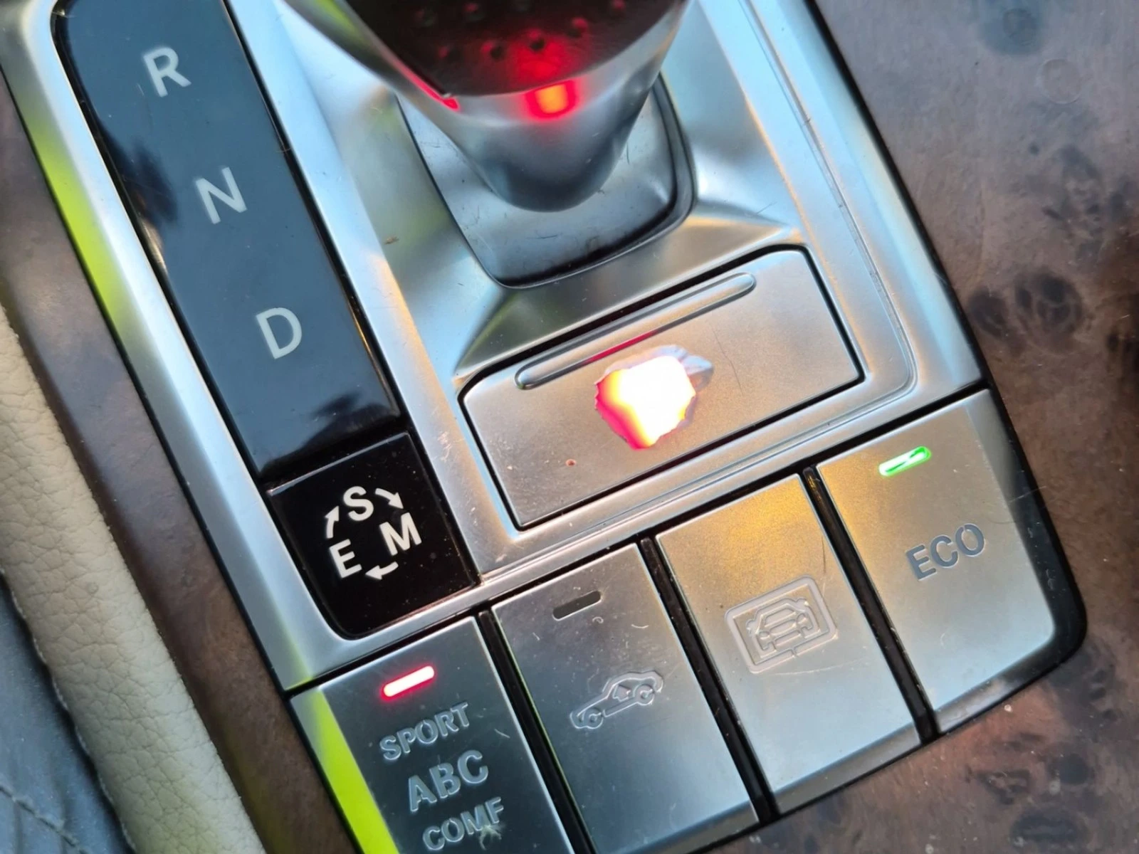 Mercedes-Benz SL 500 Lane assist/Amg Line/Keyless/Navi , снимка 10 - Автомобили и джипове - 54194273