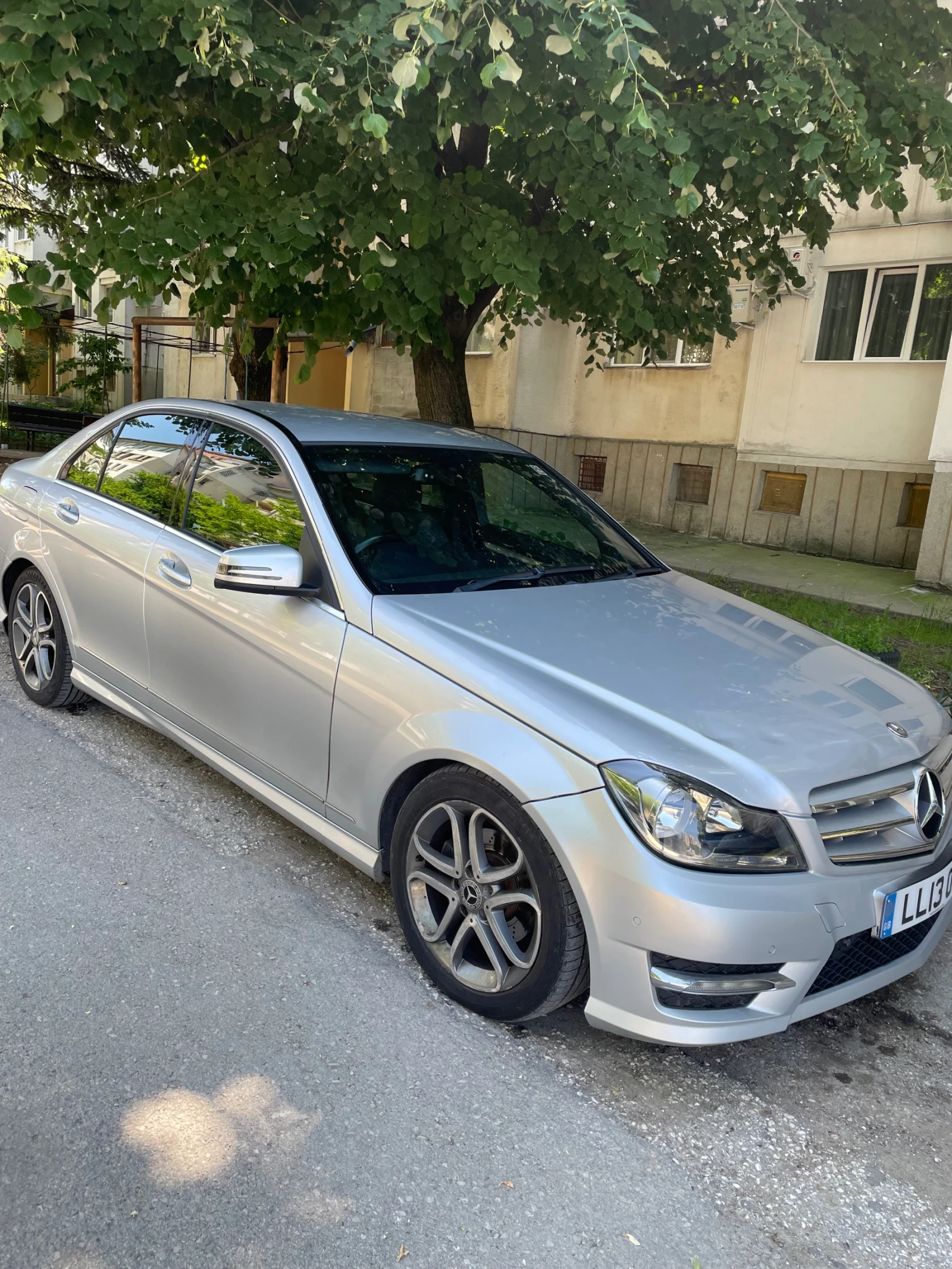 Mercedes-Benz C 220, снимка 3 - Автомобили и джипове - 54710836