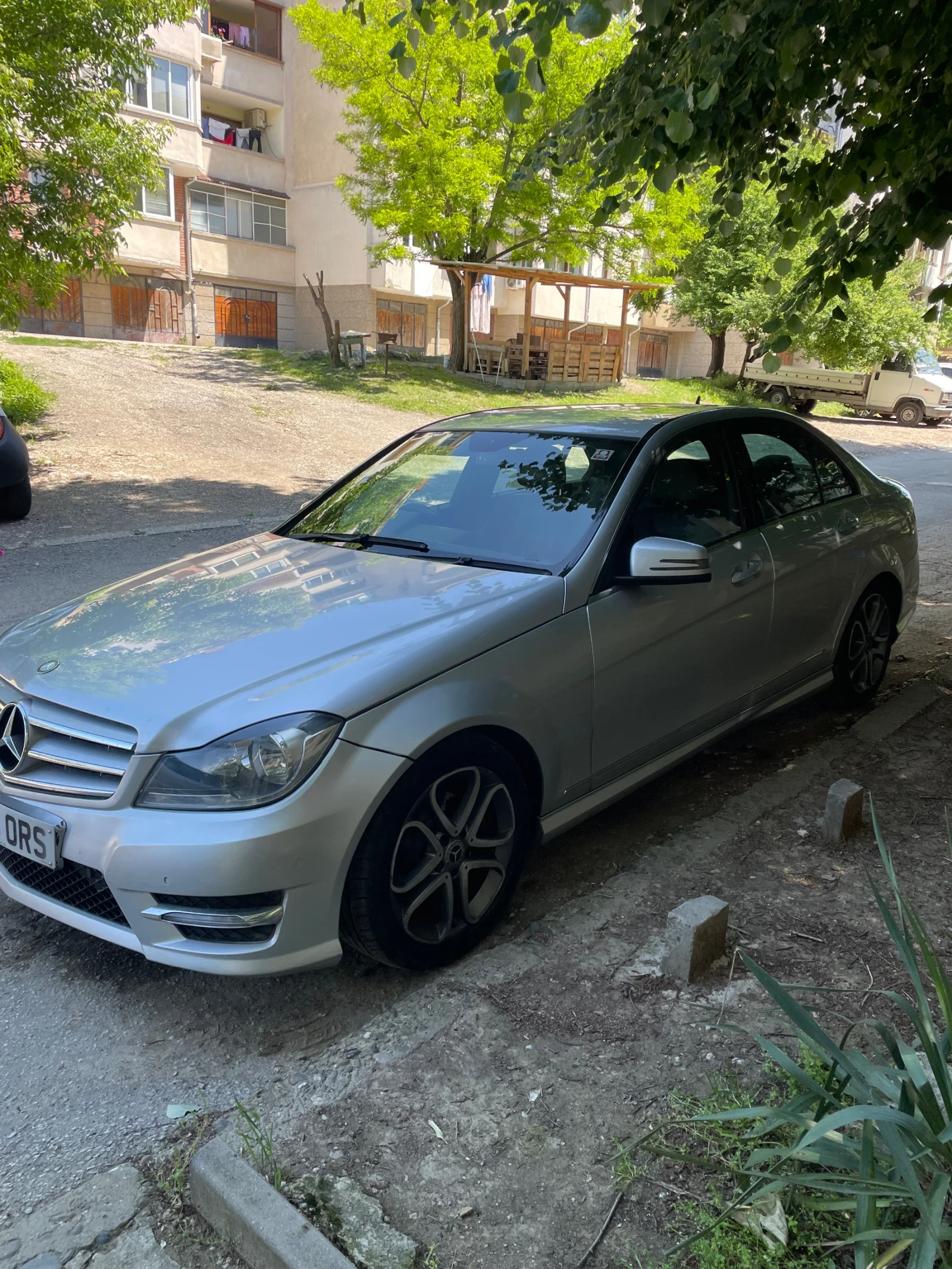 Mercedes-Benz C 220, снимка 4 - Автомобили и джипове - 54710836