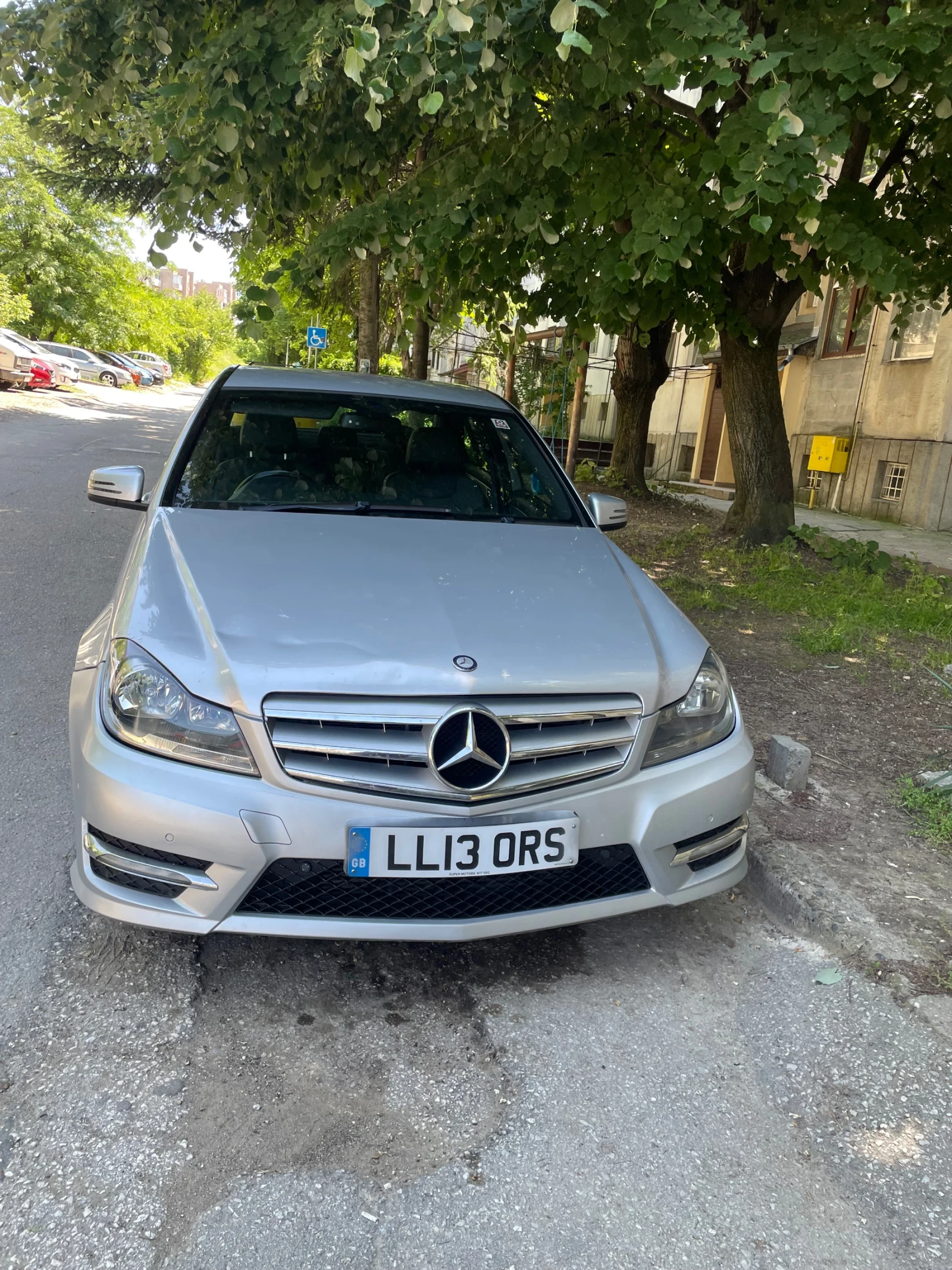 Mercedes-Benz C 220, снимка 2 - Автомобили и джипове - 54710836
