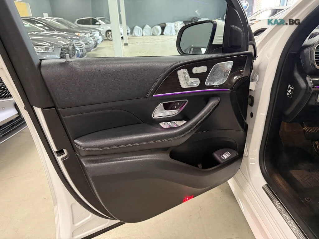 Mercedes-Benz GLE 450 Night PKG* Distronic* Burmester* ПАНО* 360, снимка 11 - Автомобили и джипове - 54958567