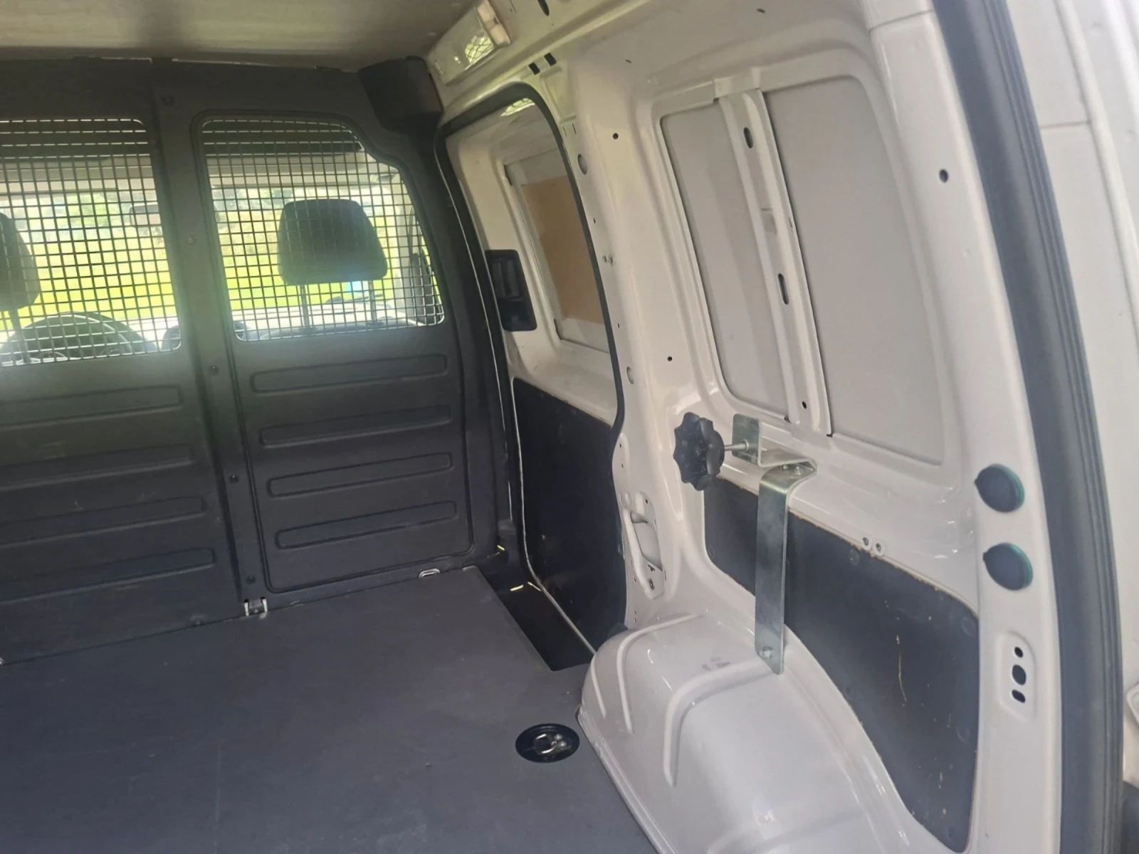 VW Caddy, снимка 10 - Автомобили и джипове - 55450839