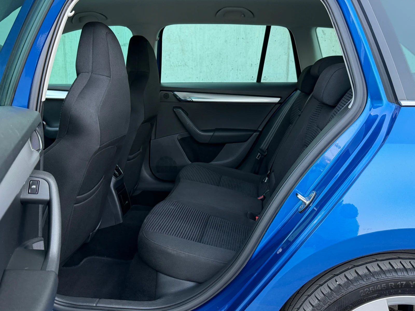 Skoda Octavia 1.6TDi 105�� * 118��* * �������� �������*  | Mobile.bg � ����������� 15