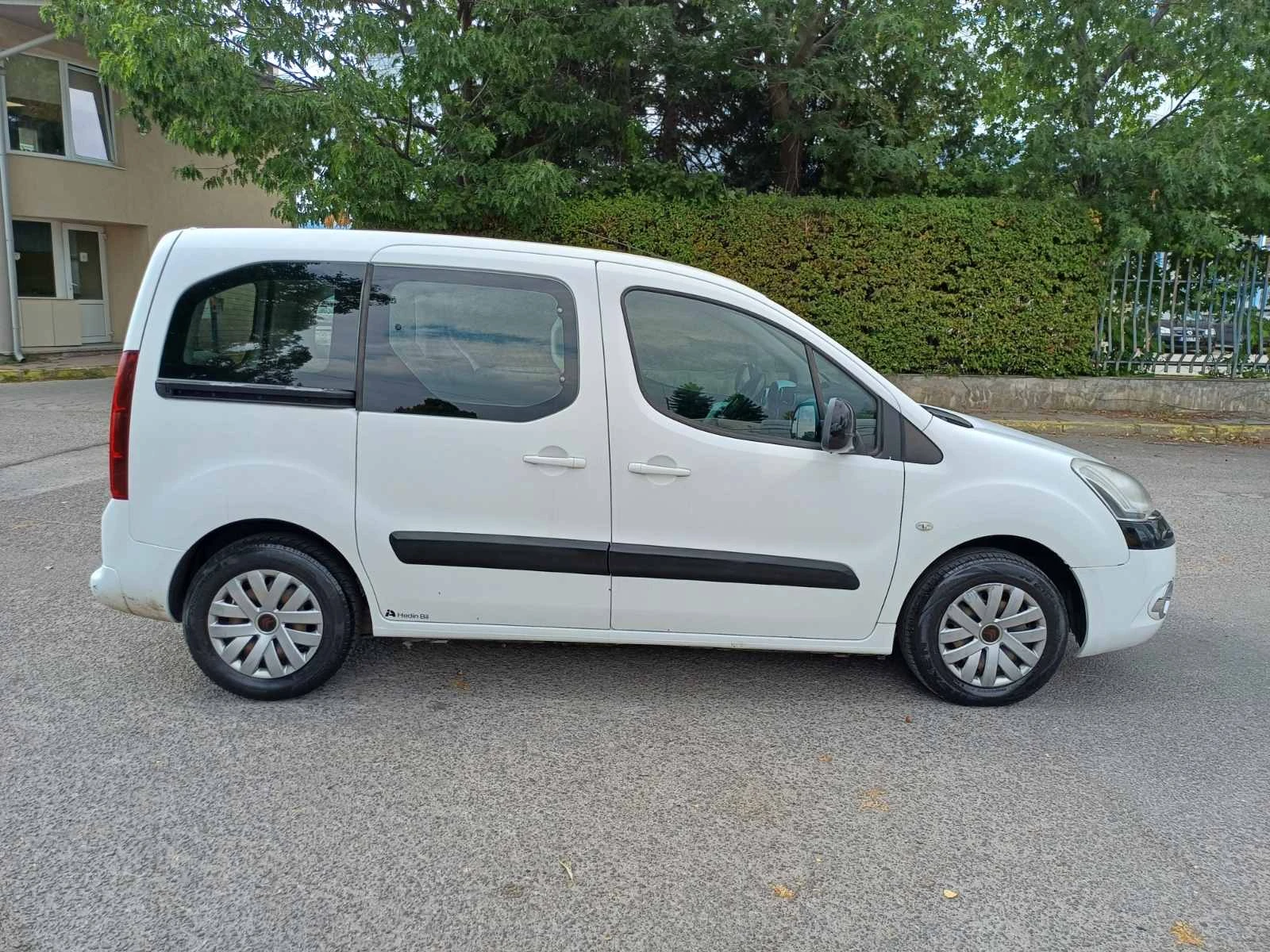 Citroen Berlingo 1.6eHDi Tendance, снимка 5 - Автомобили и джипове - 56165379