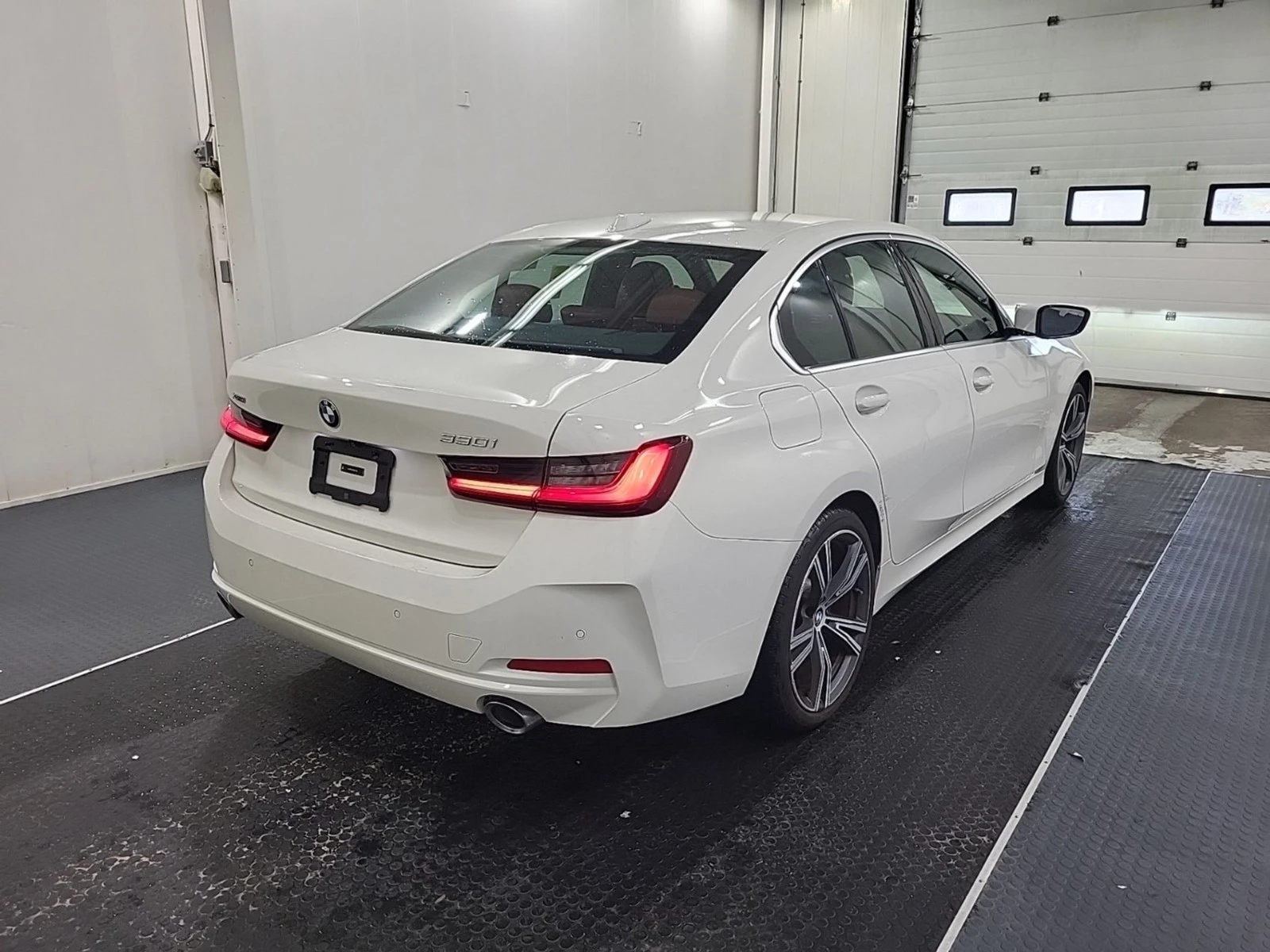 BMW 330 i XDRIVE - �������� - ������� | Mobile.bg � ����������� 6