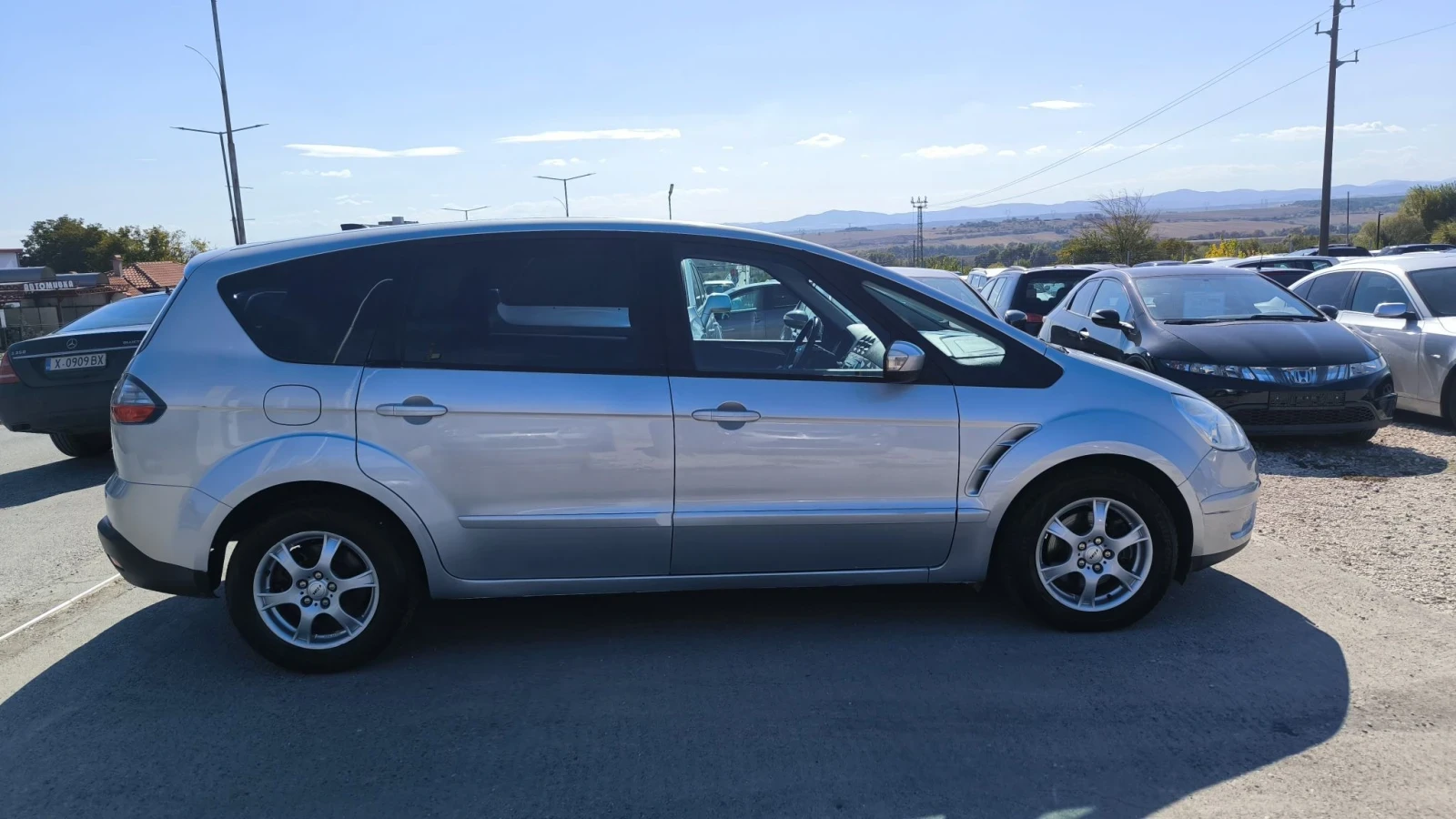 Ford S-Max 2.0i, снимка 4 - Автомобили и джипове - 56570452