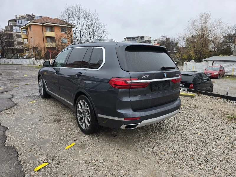 BMW X7 40i, снимка 8 - Автомобили и джипове - 48282590