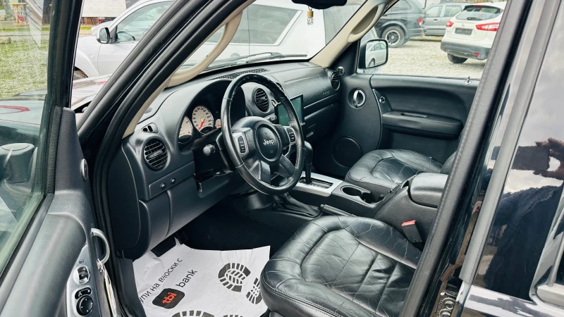 Jeep Cherokee Liberty 2.8crdi автоматик 4х4 Италия, снимка 8 - Автомобили и джипове - 52147117