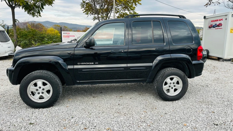 Jeep Cherokee Liberty 2.8crdi автоматик 4х4 Италия, снимка 6 - Автомобили и джипове - 52147117