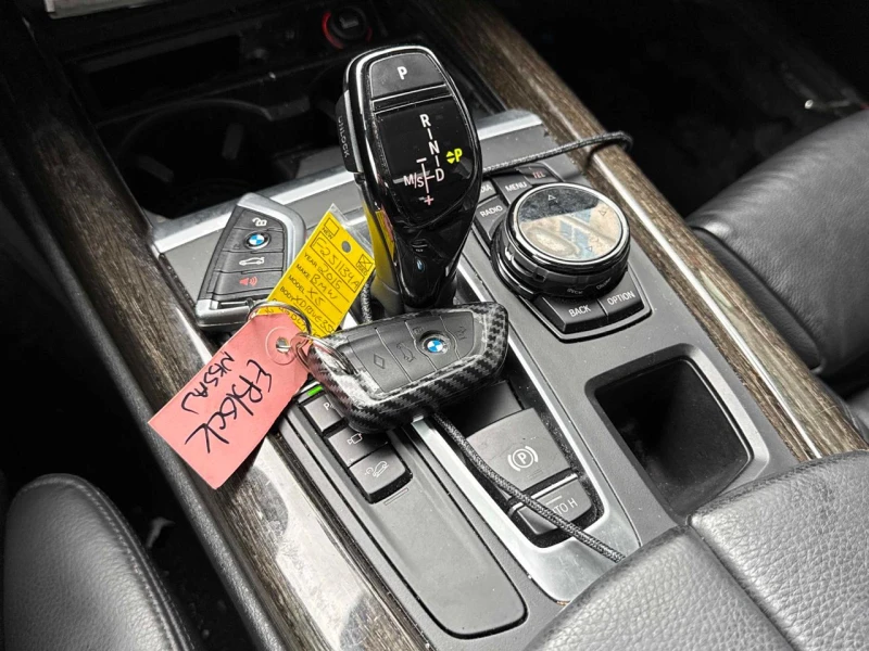 BMW X5 HeadUp* harman kardon* Вакум* пано, снимка 9 - Автомобили и джипове - 52364449