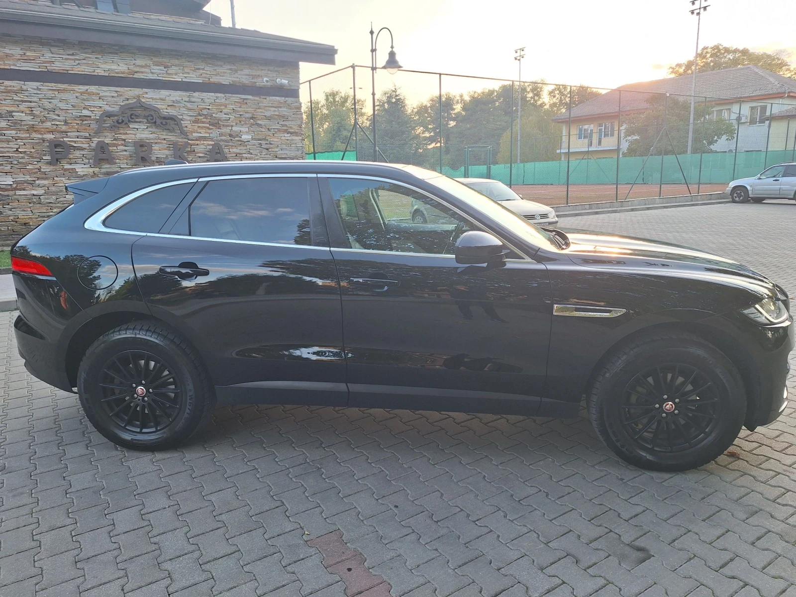 Jaguar F-PACE PRESTIGE/ 8ZF / FULL ОБСЛУЖЕН - изображение 6