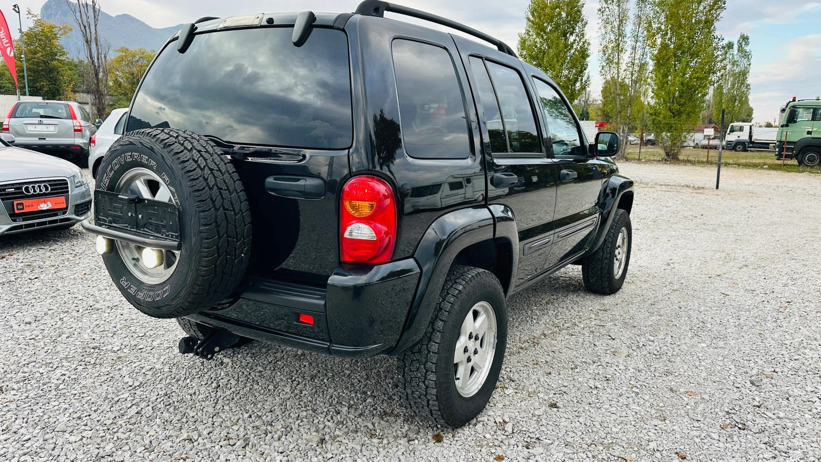 Jeep Cherokee 2.8crdi автоматик 4х4 Италия - изображение 4