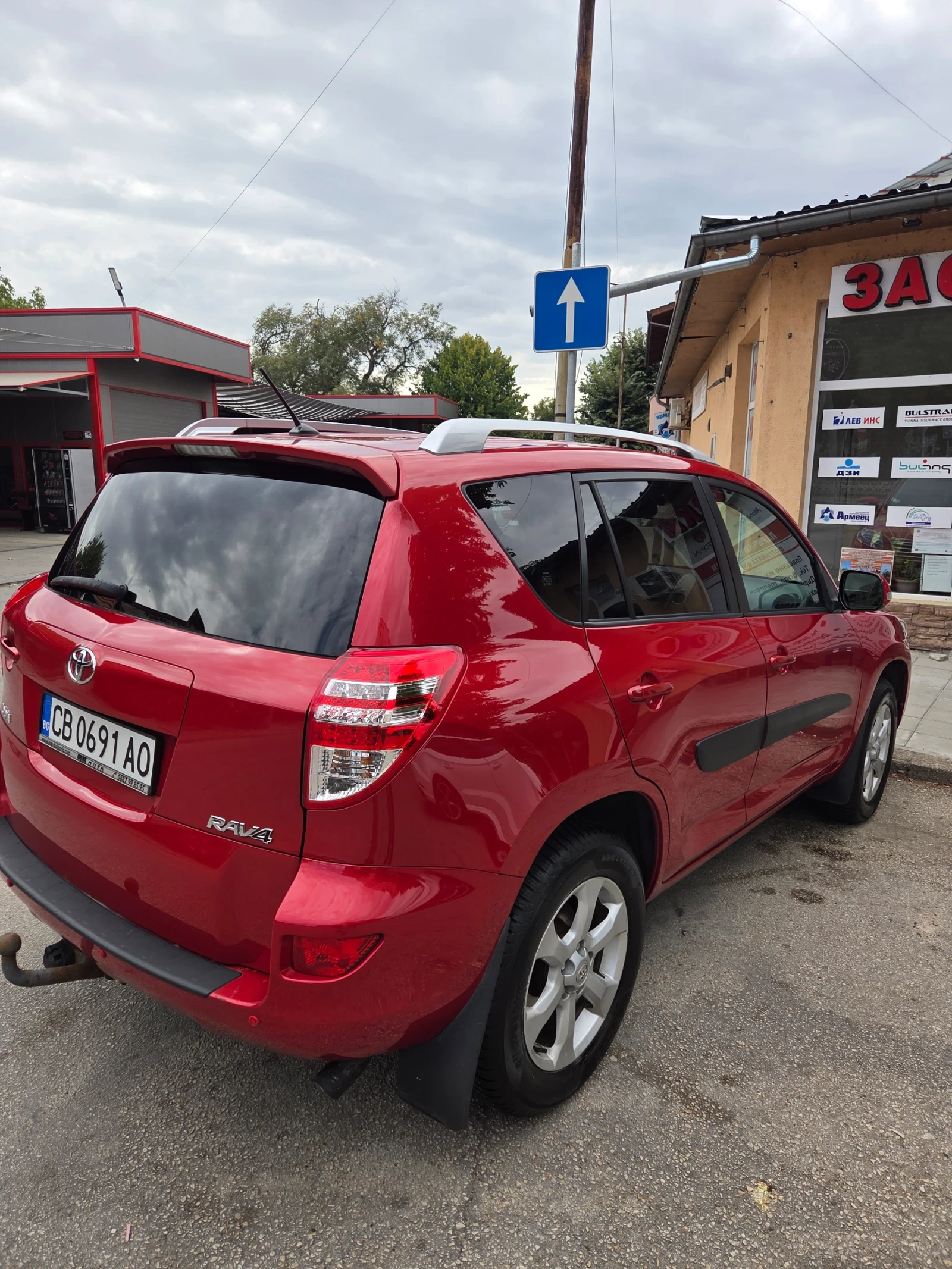 Toyota Rav4, снимка 11 - Автомобили и джипове - 55979315