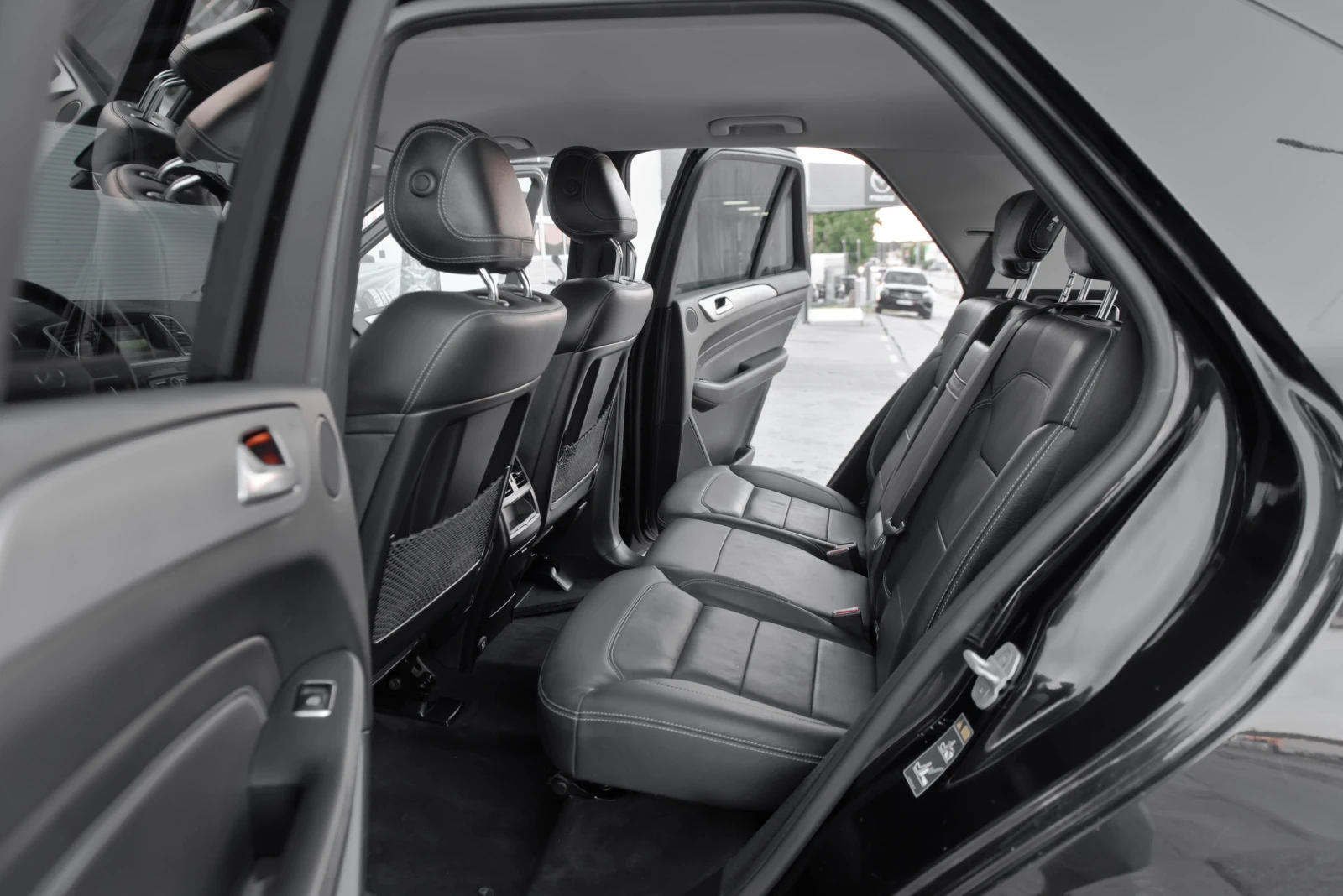 Mercedes-Benz ML 350 CDI* AMG* , снимка 9 - Автомобили и джипове - 56254015