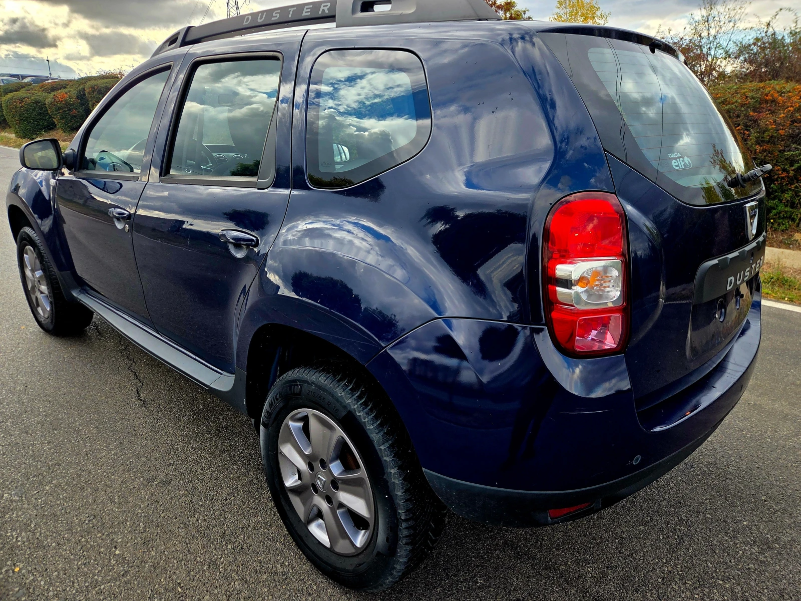 Dacia Duster 1, 6  ГАЗ  УНИКАТ, снимка 4 - Автомобили и джипове - 56612106